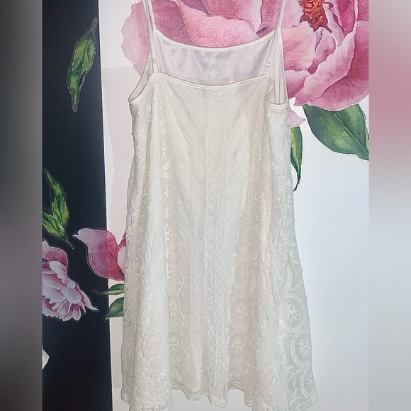 2FOR15$☀️🫧 Cuty off-white Dress . GARAGE - Picture 5 of 7